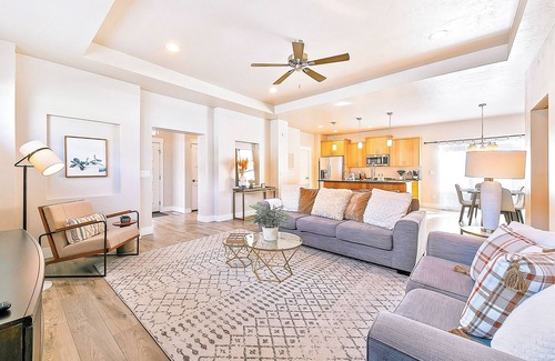 Meridian House | 2 New Modern Homes Sleep 12-16 in Central Meridian Near Shops Dining Parks & Fun