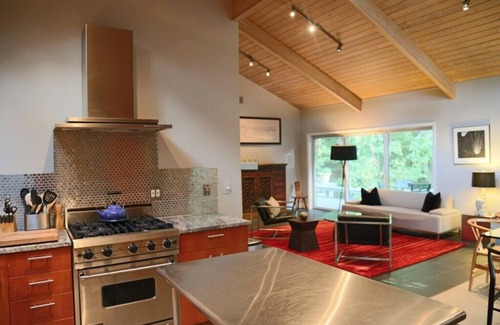Wheeler House | (2 Nt Min!) Beautiful Home Close To Lake Beach and National Park!