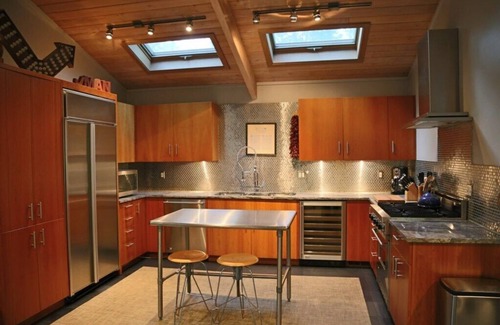 Wheeler House | (2 Nt Min!) Beautiful Home Close To Lake Beach and National Park!