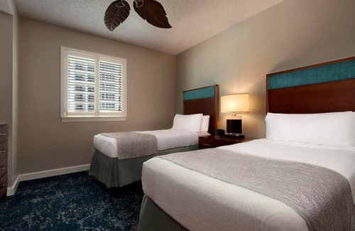 Palm Beach Shores Resort | 2 Ocean Point, Palm Beach Shores Resort & Spa