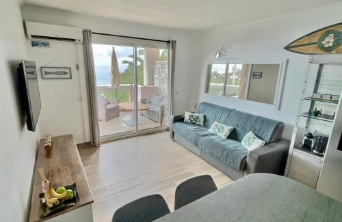 Theoule-Superieur Apartment | 2 P vue panoramique classé 3 étoiles sur la baie de Cannes avec Garage