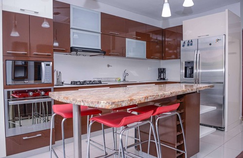 Zona Rosa Apartment | 2 PENTHOUSES NEXT TO EACH OTHER LLERAS 6 BEDROOM