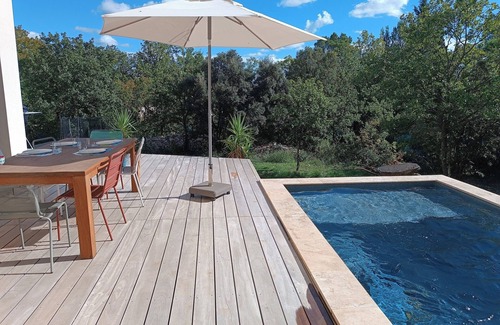 Saint-Mathieu-de-Treviers Villa | 2-person villa with pool at the foot of the Pic Saint-Loup in a wooded area