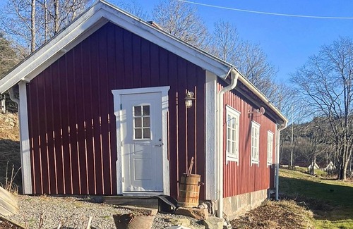 Kungalv Centrala House | 2 person holiday home in KäRNA