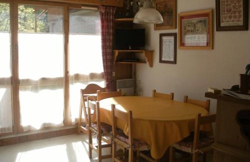 Valloire Apartment | 2 pièces cabine 6 pers, balcon, garage à Valloire - FR-1-263-107