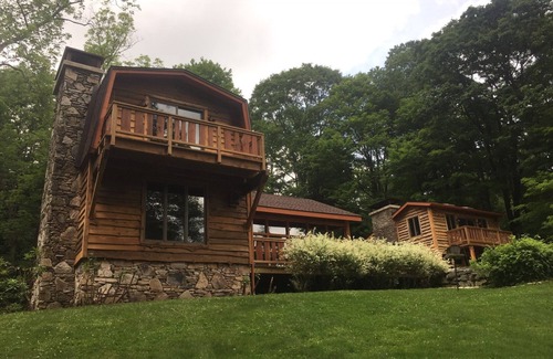 Champion Cabin | 2 Ponds - Rustic Mountain Cabin