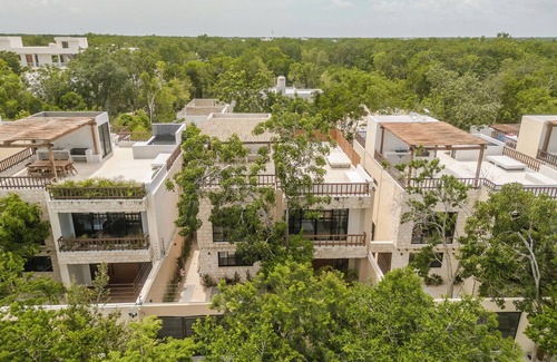 Tulum City Center Villa | 2 Pools, Rooftop Jacuzzi, Guesthouse, BBQ, Near Tulum Beach