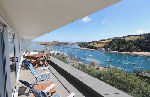 Salcombe Cottage | 2 POUNDSTONE COURT, family friendly, with a garden in Salcombe