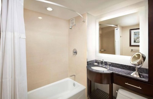 Dupont Circle Hotel | 2 Premium Pet Friendly Unit Close to Local Culture