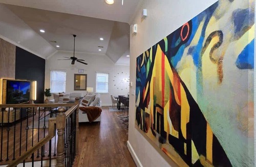 Woodlake - Briar Meadow House | 2 Prime Galleria Rentals Jacuzzi