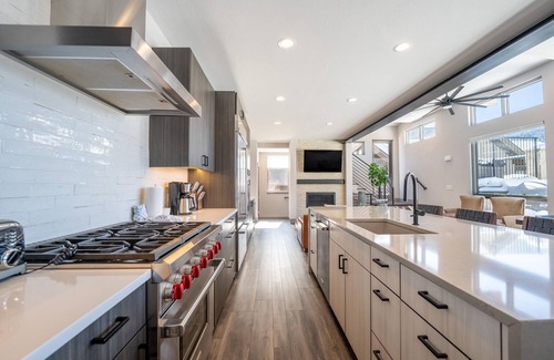 Keystone House | 2 Private Balconies, Hot Tub, Mountain Views, 1/2mi to lifts/golf/village