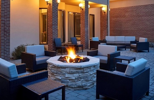 Indianapolis Resort | 2 Relaxing Units Close to Butterfly Village! Indoor Pool, Pet-friendly!