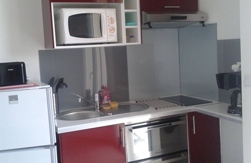 Bandol Apartment | 2-room air-conditioned apartment. Sea and harbour view, quiet town centre