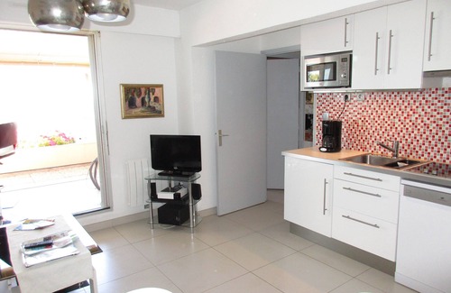 Cavalaire-sur-Mer Apartment | 2-room apartment rental CAVALAIRE