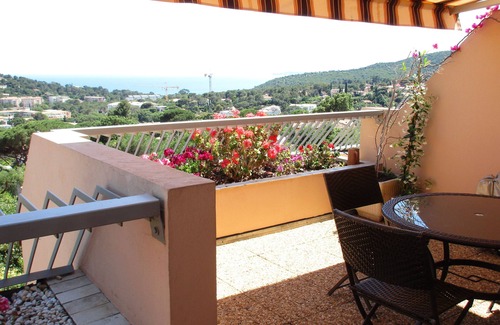 Cavalaire-sur-Mer Apartment | 2-room apartment rental CAVALAIRE