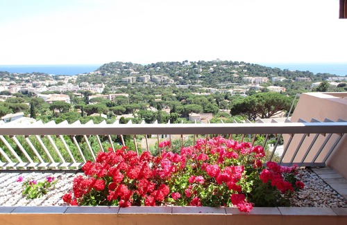 Cavalaire-sur-Mer Apartment | 2-room apartment rental CAVALAIRE