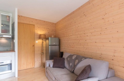 La Salle-les-Alpes Apartment | 2-room apartment with parking 150m from cable cars