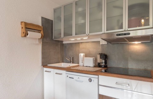 La Salle-les-Alpes Apartment | 2-room apartment with parking 150m from cable cars