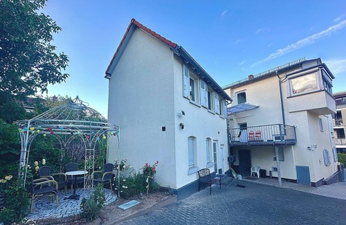 Friedrichsdorf Apartment | 2-room apartment in the center of Friedrichsdorf