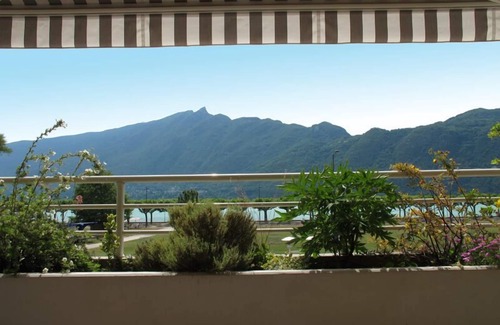 Aix-les-Bains Apartment | 2-room apartment 58m2 classified 4 stars lakeside facing Dent du Chat.