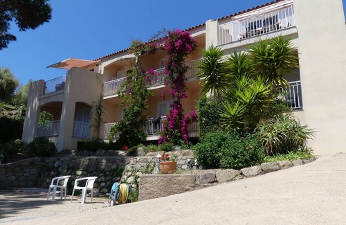 Tiuccia House | 2-ROOM APARTMENT N ° 3 "FEET IN THE WATER" CAP. (2 to 4 PERS)