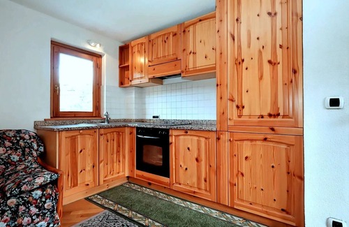 Les Houches Apartment | 2-room apartment near ski lift, balcony, parking, pets allowed