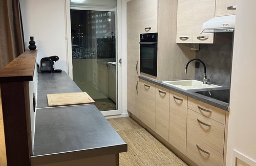 Saint-Augustin Apartment | 2-room apartment near airport and tramway 15 minutes from downtown
