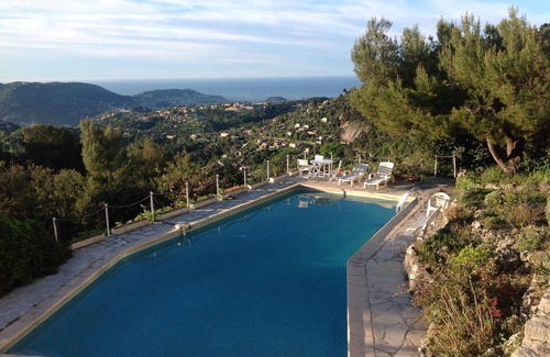 Falicon Apartment | 2 room apartment on the top floor of a villa
