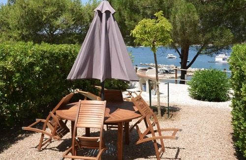 Bonifacio Apartment | 2-room apartment with sea and mountain views. Walk to the beach!