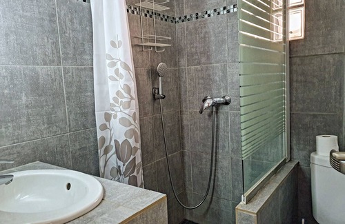 Bonifacio Apartment | 2-room apartment with sea and mountain views. Walk to the beach!
