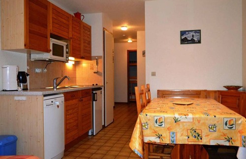 Le Chinaillon Apartment | 2-room cabin apartment, 300m from slopes/shops, cleaning incl., parking