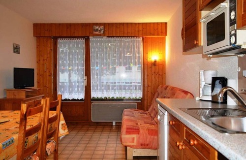 Le Chinaillon Apartment | 2-room cabin apartment, 300m from slopes/shops, cleaning incl., parking