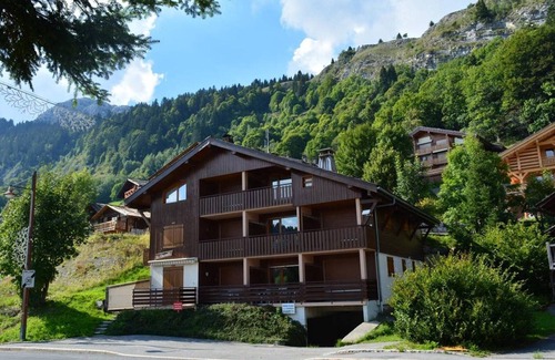 Le Chinaillon Apartment | 2-room cabin apartment, 300m from slopes/shops, cleaning incl., parking