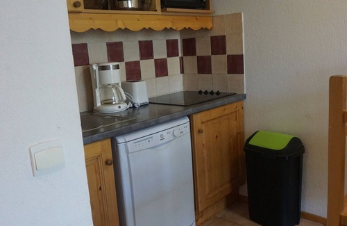 Orcieres-Merlette Apartment | 2-room cabin apartment, parking, WiFi & pets allowed