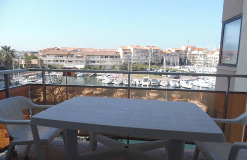 Le Port Apartment | 2-room crossing apartment, 4 people, loggias, parking, near beach