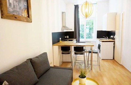 Prenzlauer Berg Apartment | 2 Room Prenzlauer Berg Retreat – Walk to Cafés & Transit | StayBearlin