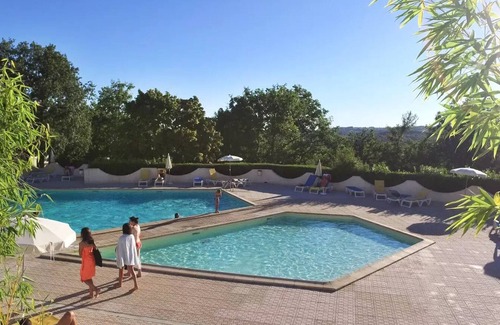 Najac Apartment | 2 Rooms 4 People 1 baby