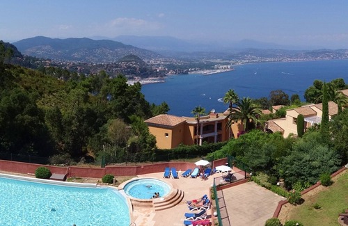 Theoule-sur-Mer Apartment | 2 rooms, exceptional sea view, private parking, swimming pool, WIFI