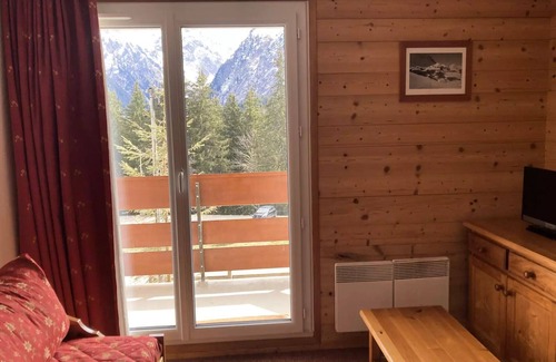 Le Pleynet Apartment | 2 ROOMS SLEEPS 5