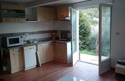 Castellar Apartment | 2 rooms with garden