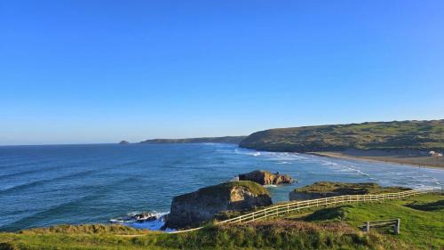 Perranporth House | 2 Rosemullion