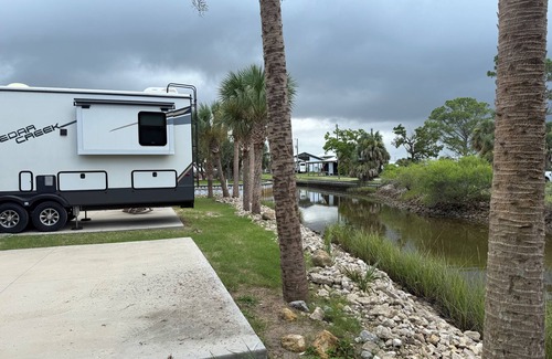 Horseshoe Beach RV Rental | 2 RV Canel spaces in Horseshoe Beach on concrete slabs Price is per space.
