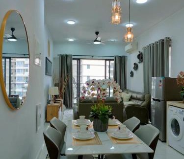 Central District Apartment | 2 Seaview Balcony@Danga Bay