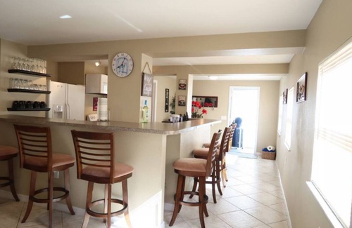 Mid Island House | 2 Separate Units! 200Ft From The Beach! 16 Guests!