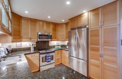 Central Mission Beach House | 2 SidexSide Townhomes * 4 Patios * A/C * Multi Level