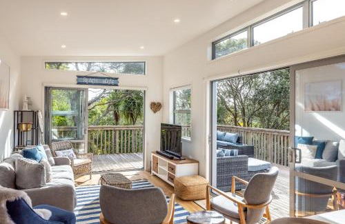 Palm Beach House | 2 sisters at Palm Beach, Waiheke