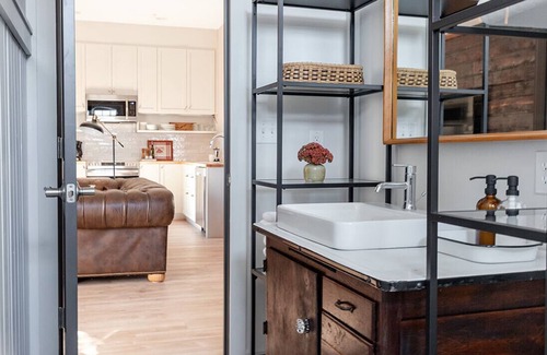 Nashville Apartment | 2-South: Cozy 2BR in Downtown Nashville, IN w/Rooftop Patio