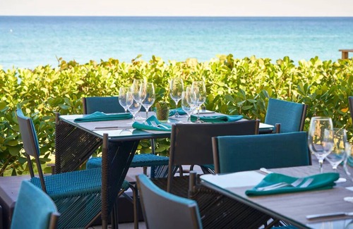 Hillsboro Beach House | 2 Spacious and Modern Units! Pets Allowed, Parking, Pool! Close to Mizner Park!