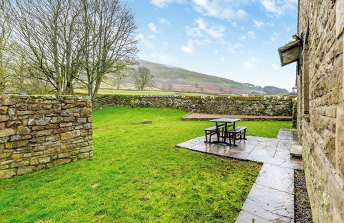 Hawes Cottage | 2 steps to entrance.