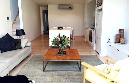 Richmond Apartment | 2 Storey Townhouse and Roof Terrace